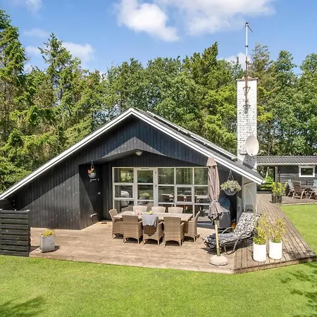 3 Bedroom Cozy In *