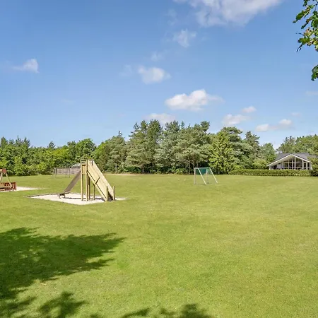 Prázdninový dům 3 Bedroom Cozy In *