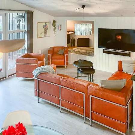 3 Bedroom Cozy In