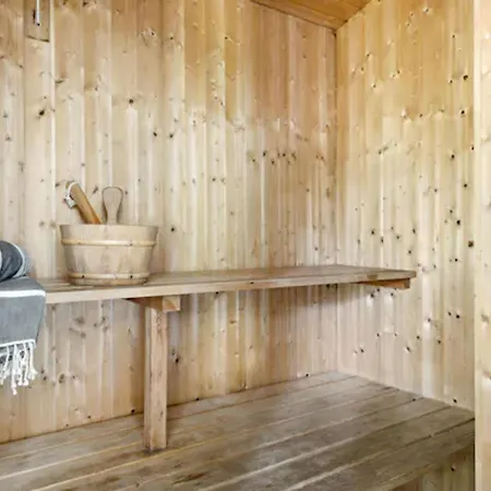 3 Bedroom Cozy In *